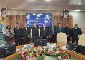 جلسه هیئت مدیره اتحادیه طلا و جواهر قم با سرهنگ نصیری جانشین فرماندهی کل