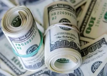 دلار پایین می‌آید؟