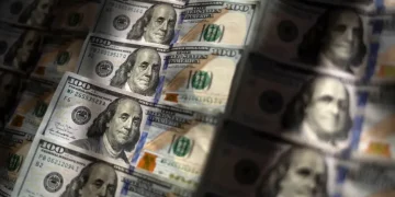 زنگ خطر برای دلار؛ ترامپ و سایه سقوط بر سر اسکناس سبز