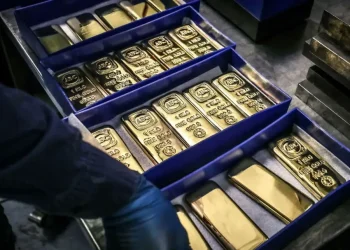 طلای جهانی در مسیر کاهش قیمت