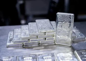 پیش‌بینی بانک‌های بزرگ درباره قیمت انس جهانی نقره تا پایان 2025