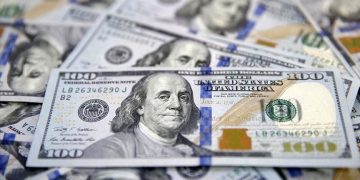 سیگنال مستقیم همتی به دلار؛ «نرخ فعلی کف بازار نیست»